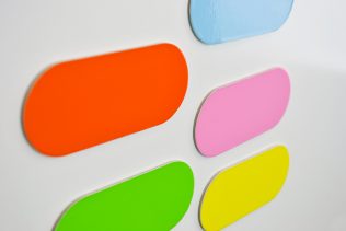 Elongated Circle MagNotes - Logovisual Ltd