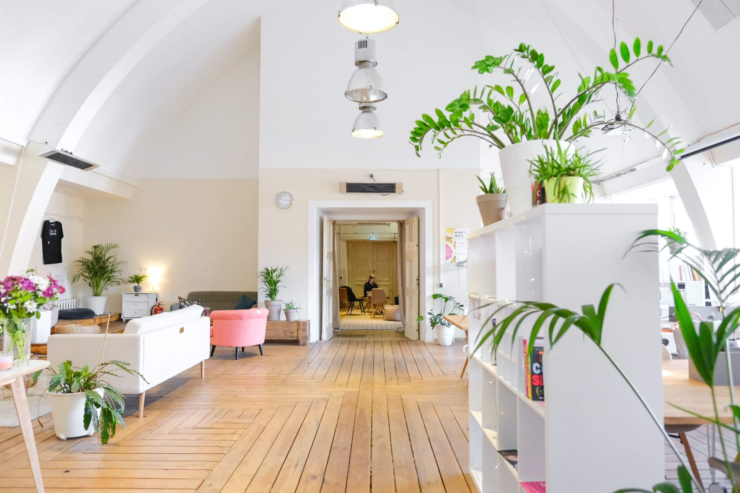 Photo by <a href="https://unsplash.com/@cowomen?utm_content=creditCopyText&utm_medium=referral&utm_source=unsplash">CoWomen</a> on <a href="https://unsplash.com/photos/white-living-room-1hlFqUdFv1s?utm_content=creditCopyText&utm_medium=referral&utm_source=unsplash">Unsplash</a>